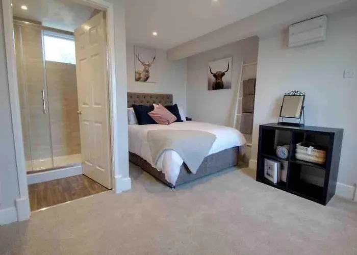 Lovely Bakewell Apartment