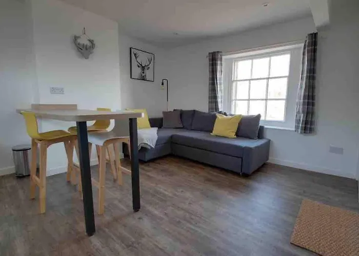 Lovely Bakewell Apartment